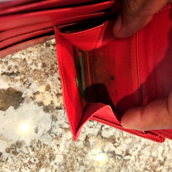 Louis Vuitton Epi Portefeuille Marco Leather Bifold Wallet - Picture 6 of 9